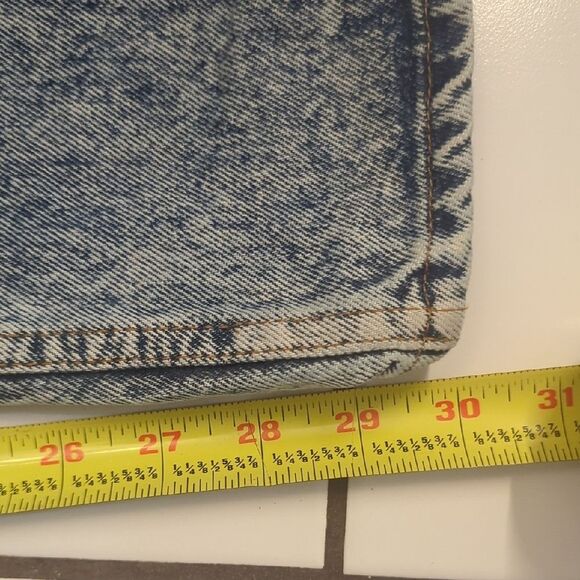 Vintage Levi’s 501 Acid Wash Jeans — Made in USA. - Picture 7 of 7